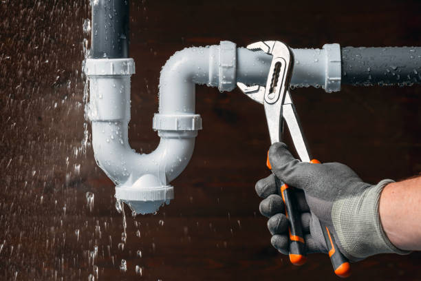 Professional Plumbing technician working in Verona, MS